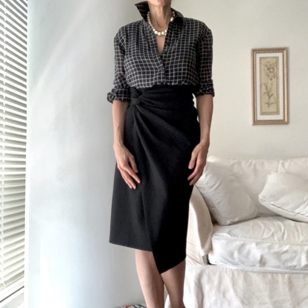 Club Monaco Silk Shirt.  Size XS - Picture 3 of 10